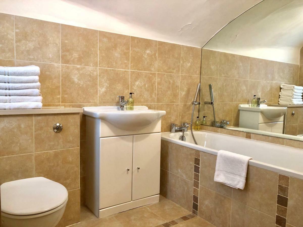 Victoria Station Apartment Лондон Экстерьер фото